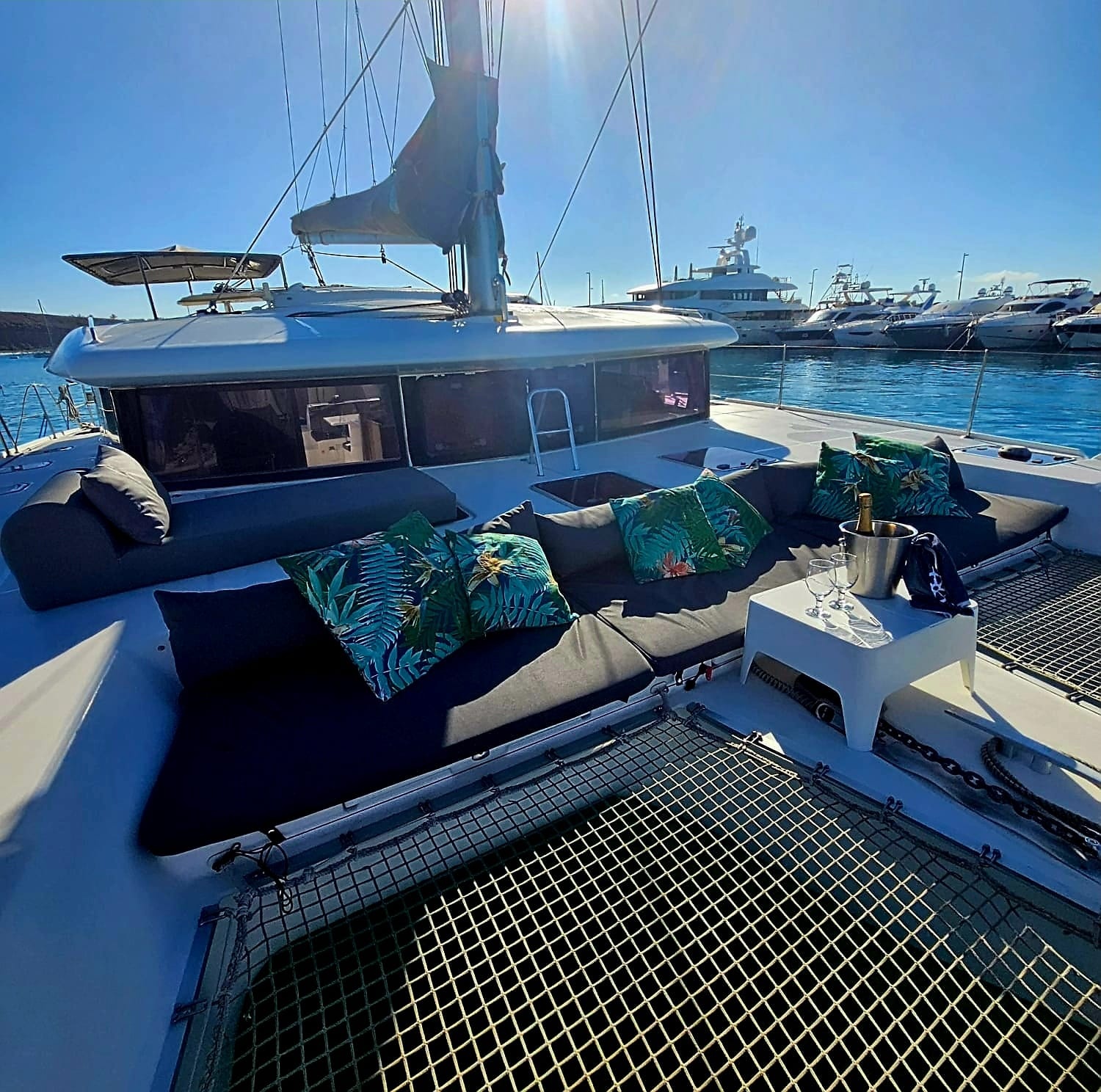 Island vibes: Private Morning Cruise 3-7 Hours