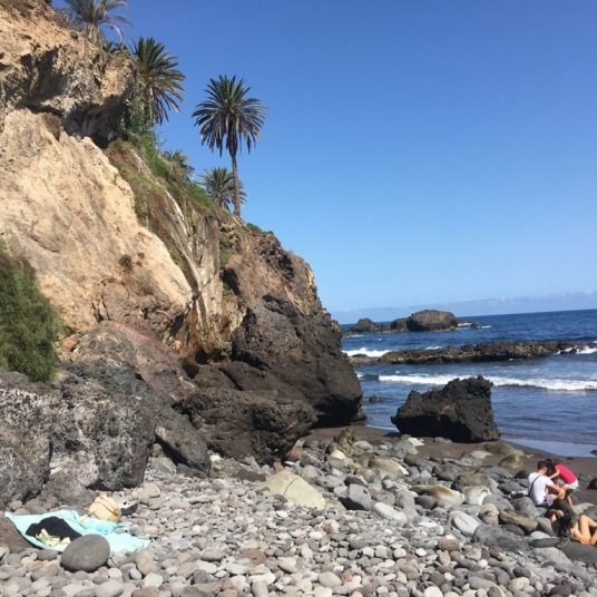 Coastal hike on the Rambla de Castro