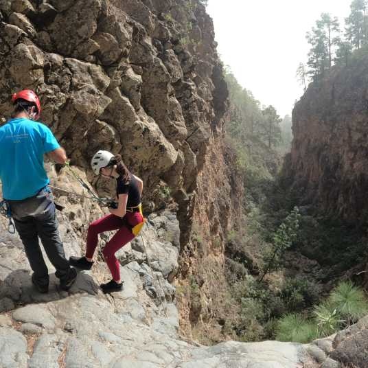 Guided hike in the Albarderos gorge