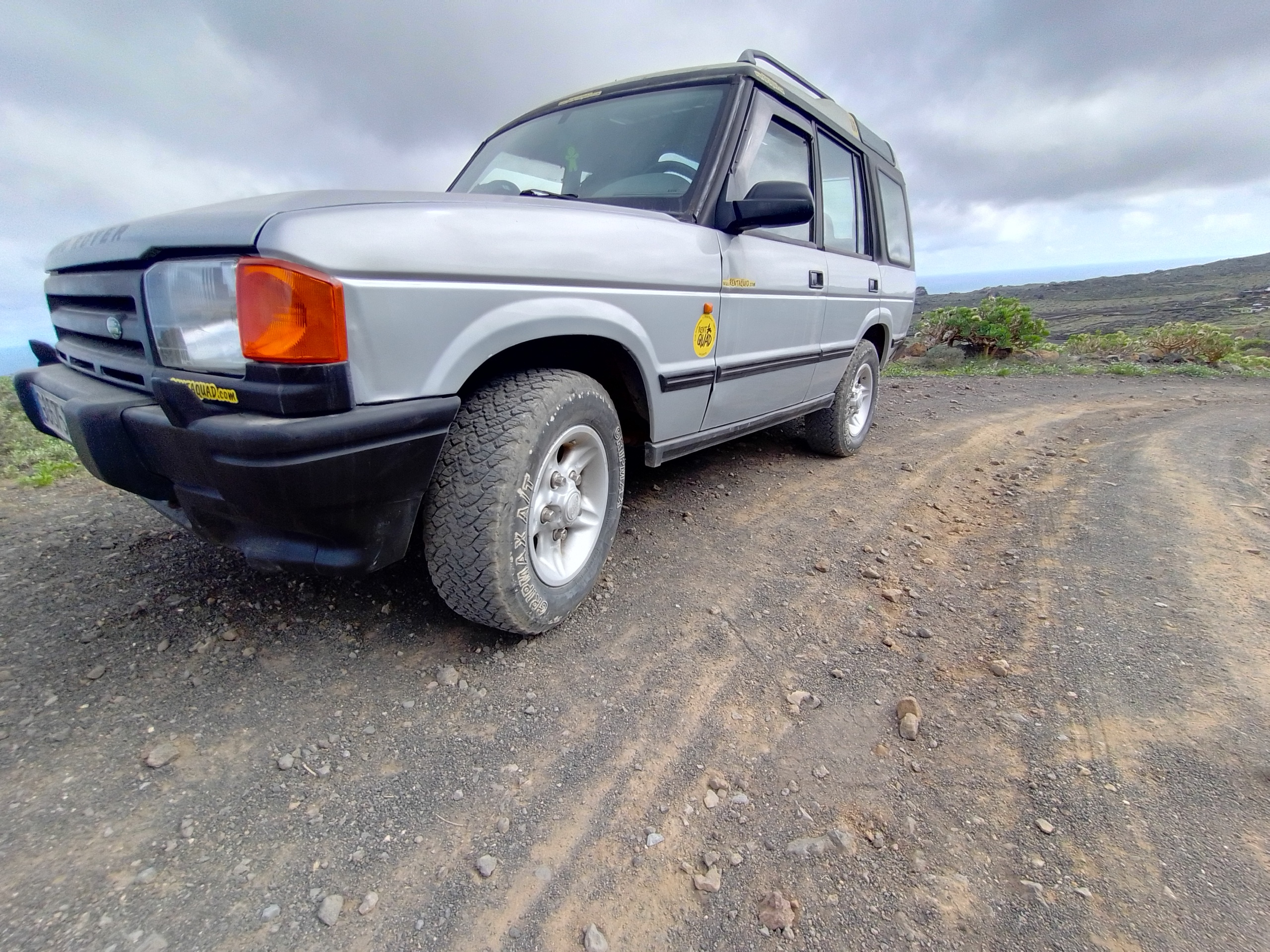 LR DISCOVERY 4X4 LANZAROTE PRIVATE TOUR  CENTER