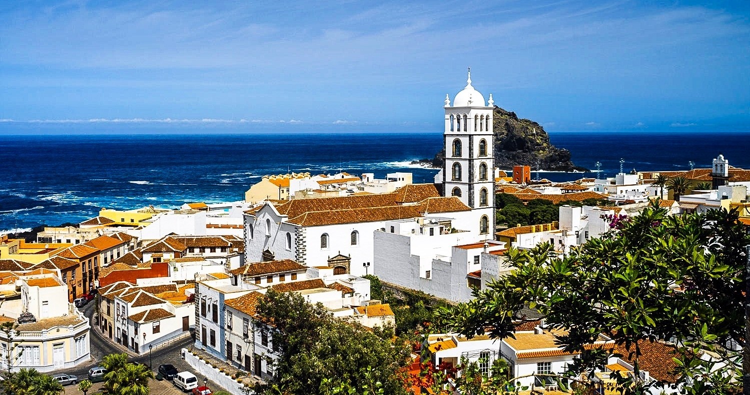 AL NORTE, caminando entre villas y puertos
