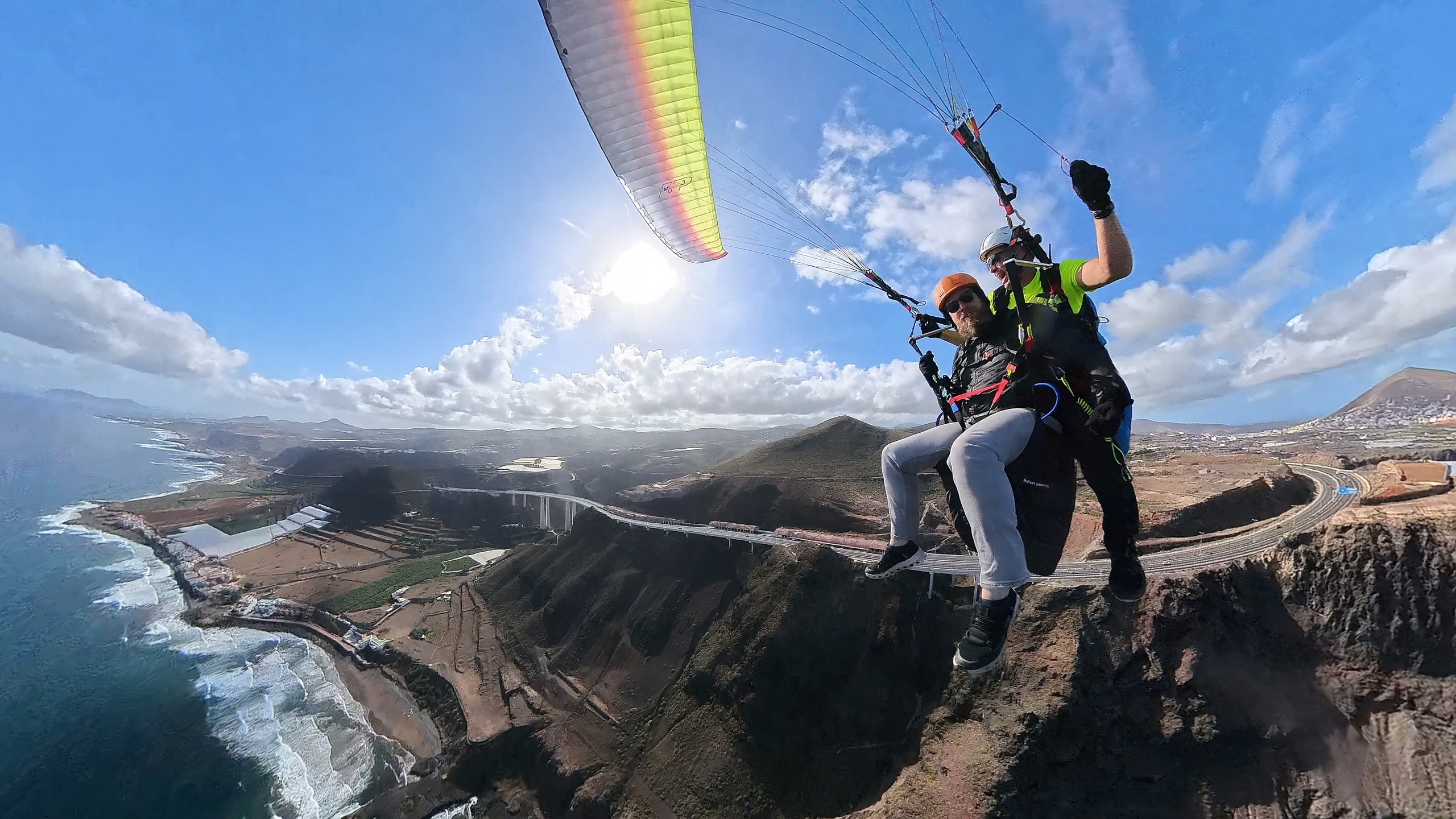 Vuelo de parapente con tapas (~3 h)